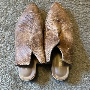 Antelope hand made rubber sole slip on shoes size 37